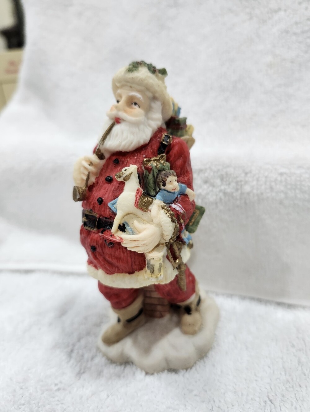 The International Santa Claus Collection "United States" Santa Figurine